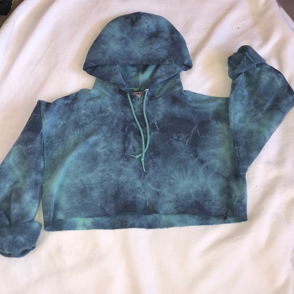 Tie-Die Cropped Hoodie